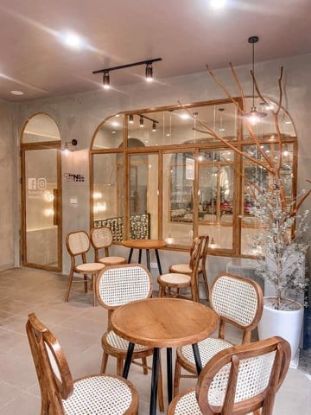 Hình ảnh cho bài viết KHÔNG GIAN QUÁN CAFE DECOR BẰNG BỘ GHẾ MÂY