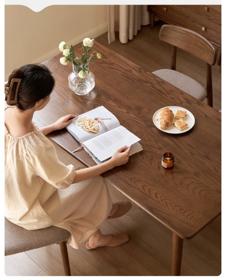 Hình ảnh của BÀN ĂN COZY CORNER