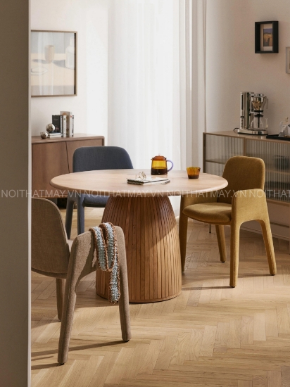 Hình ảnh của BÀN ĂN NELLY