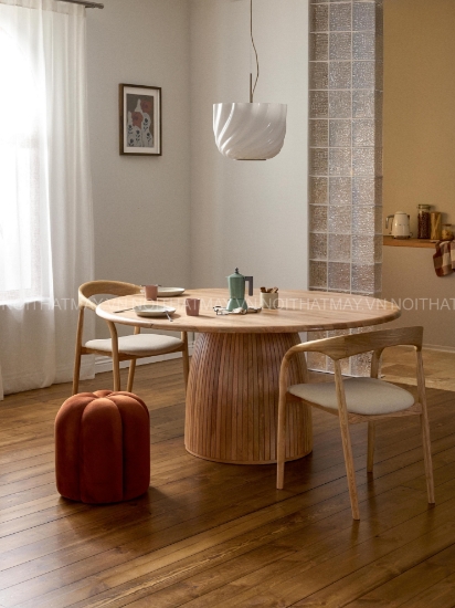 Hình ảnh của BÀN ĂN NELLY