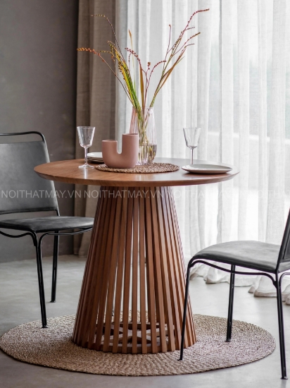 Hình ảnh của BÀN ĂN BROOKLAND