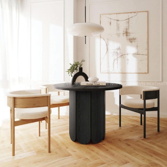 Hình ảnh của BÀN ĂN COLIN